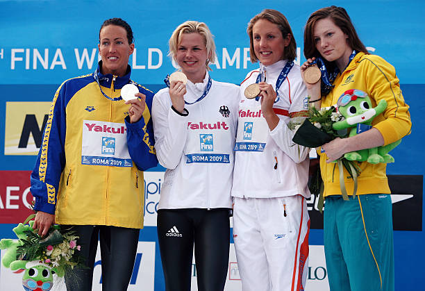 女性腰間盤突出患者游泳注意事項(xiàng)全解析