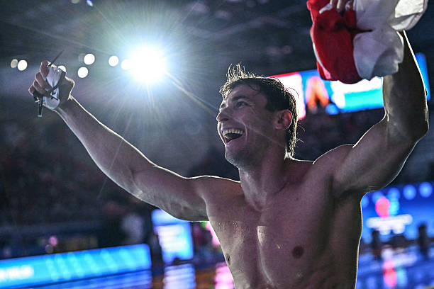 游泳比賽中的自由泳轉(zhuǎn)身策略與技巧