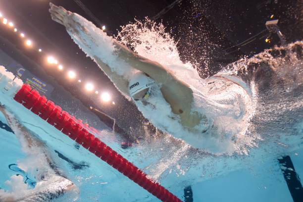 游泳時(shí)如何避免腰部受傷？