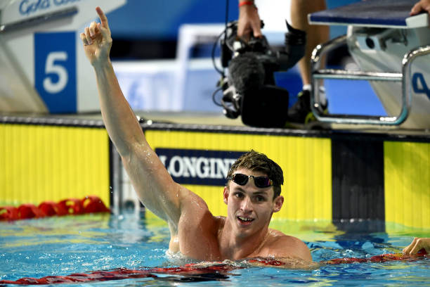 游泳適合哪些身體狀況的人？專家建議來(lái)了