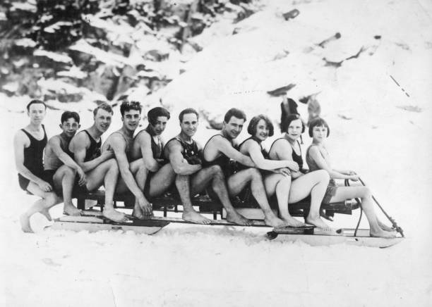 游泳初學者必看：泳池邊緣欄桿的專業(yè)叫法