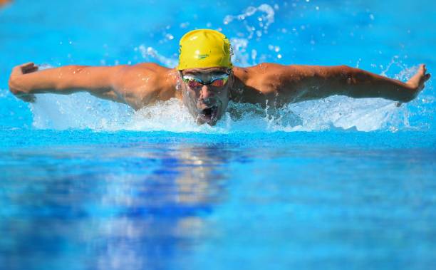 蛙泳呼吸與臉部動(dòng)作的協(xié)調(diào)練習(xí)