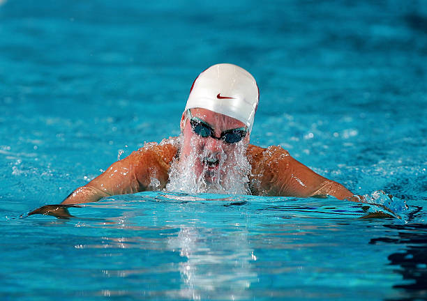 游泳對(duì)腰間盤(pán)突出的康復(fù)作用：女性專(zhuān)屬指南