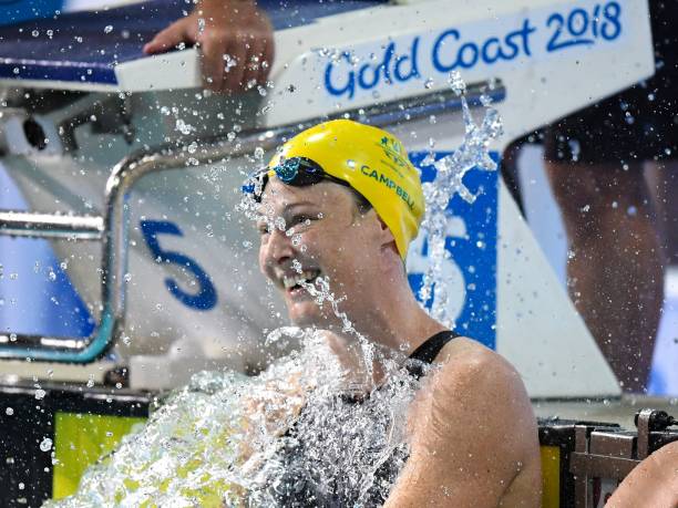 游泳遇險自救指南：溺水時如何保持冷靜并采取行動