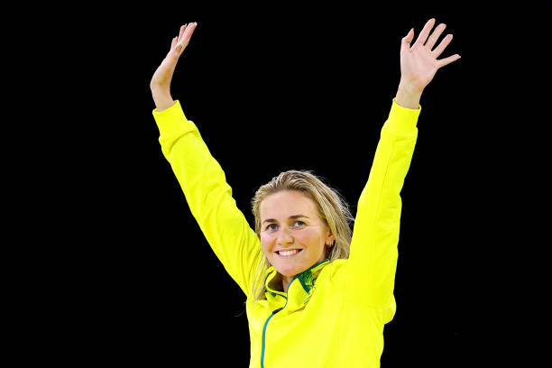 環(huán)保手工：用廢舊卡紙制作精美的游泳池模型