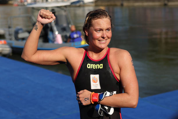 游泳圈充氣指南：避免過度充氣的技巧