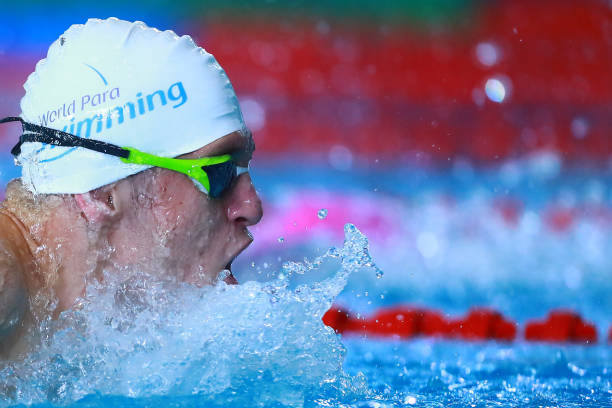 耳朵進(jìn)水聽不見(jiàn)聲音？別慌，試試這幾種方法