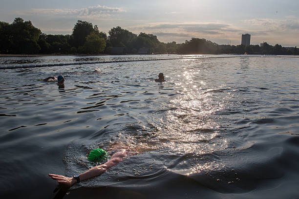 從兒童到老人：游泳對(duì)不同人群的疾病預(yù)防作用