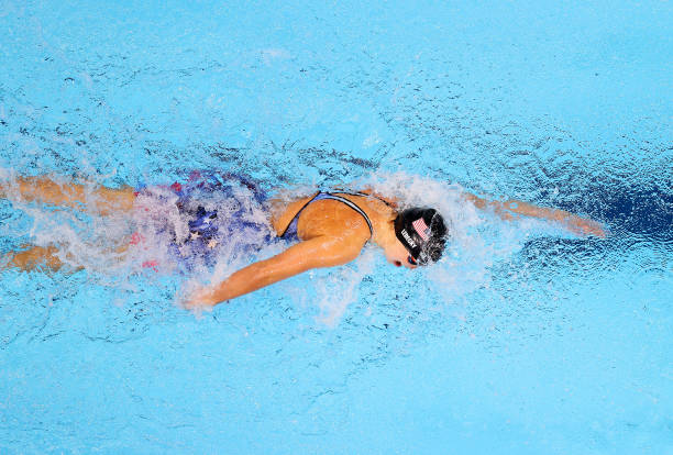 張雨霏200米蝶泳破紀(jì)錄，展現(xiàn)絕對(duì)實(shí)力