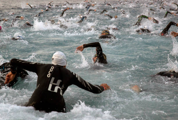 從蛙泳女人看女性身體的藝術(shù)表達