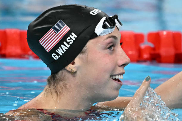 年齡與運動選擇：游泳和瑜伽的適用人群對比