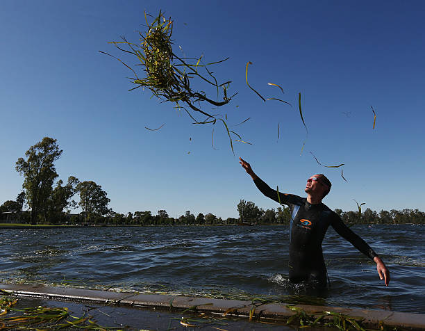 游泳雖好，但腰椎突出患者需警惕這些不當姿勢