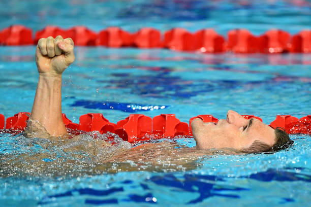 2018花樣游泳世青賽：中國(guó)隊(duì)集體自由自選摘銅