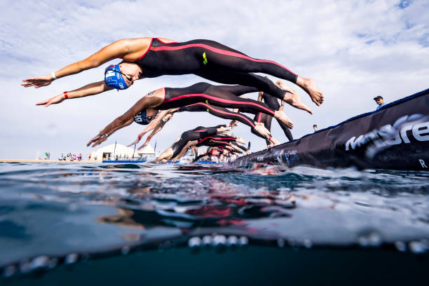 男子游泳達標常見問題解答：技術(shù)難點與突破方法