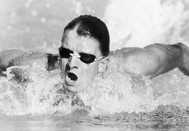 水中掙扎到自由游動：學(xué)游泳的心路歷程