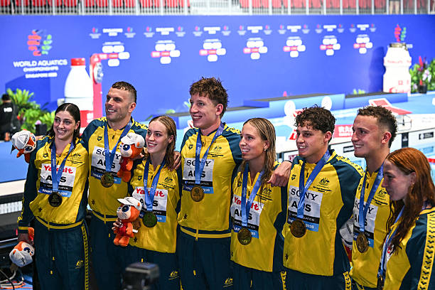 女性游泳出發(fā)姿勢(shì)全解析，附詳細(xì)圖解與步驟