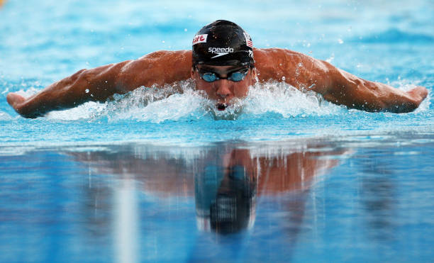 游泳池梯子的設(shè)計與功能：不只是上下水的工具