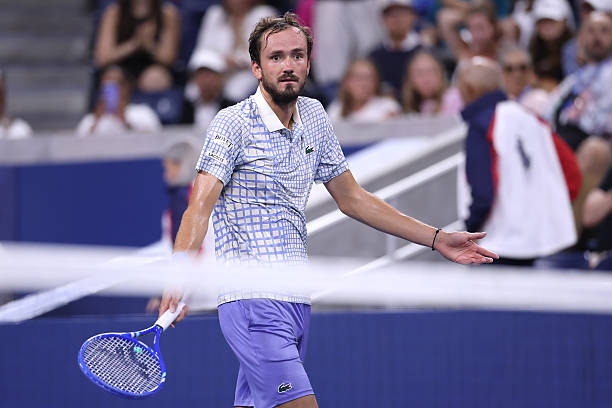 拍面尺寸與力量控制：大拍面是否意味著更強(qiáng)的擊球力量？