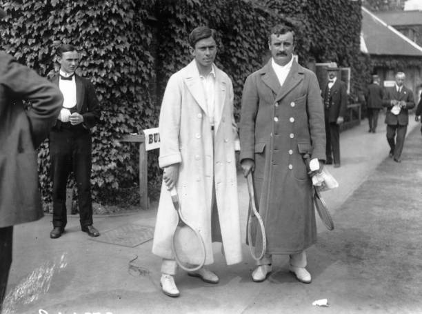 關注網(wǎng)球新浪微博，實時追蹤球星最新動態(tài)！