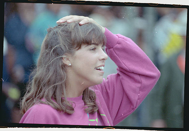 解讀網(wǎng)球壓線手勢(shì)：裁判員的專業(yè)信號(hào)解析