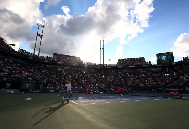 從球場(chǎng)到家庭：李娜退役后的生活軌跡大揭秘