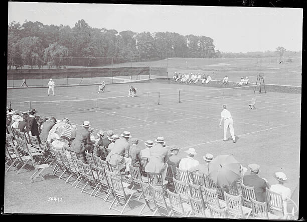 單打網(wǎng)球心理戰(zhàn)：保持專(zhuān)注與應(yīng)對(duì)壓力