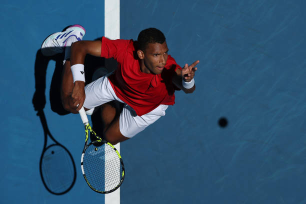 網(wǎng)球計分技巧解析：從發(fā)球到?jīng)Q勝局的戰(zhàn)術(shù)布局