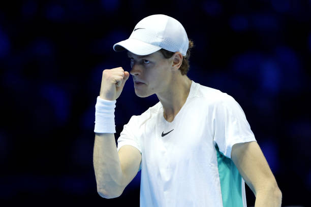 職業(yè)選手的網(wǎng)球特技擊球秘訣：一步步教學(xué)解析