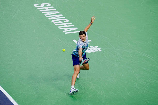 百煉成鋼：網(wǎng)球基本功訓(xùn)練的重要性