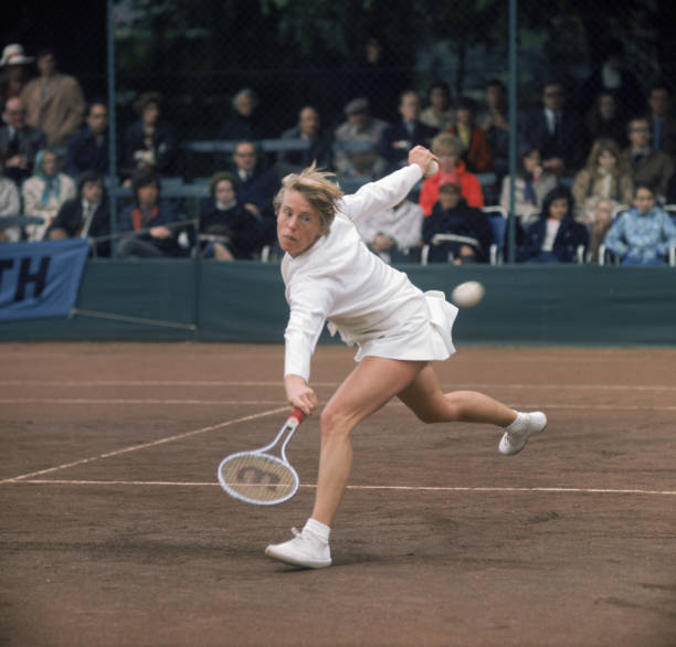 板式網(wǎng)球場(chǎng)地標(biāo)準(zhǔn)尺寸解析：長(zhǎng)、寬、網(wǎng)高各是多少？