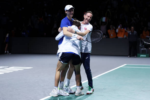 李娜退役時(shí)的年齡在網(wǎng)球選手中屬于早退還是正常？