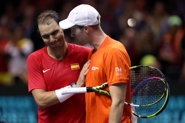 網(wǎng)球場地圍網(wǎng)高度及安全距離標(biāo)準(zhǔn)