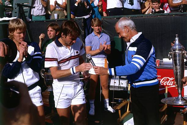 網(wǎng)球比賽計(jì)分規(guī)則與計(jì)分表示例全解析