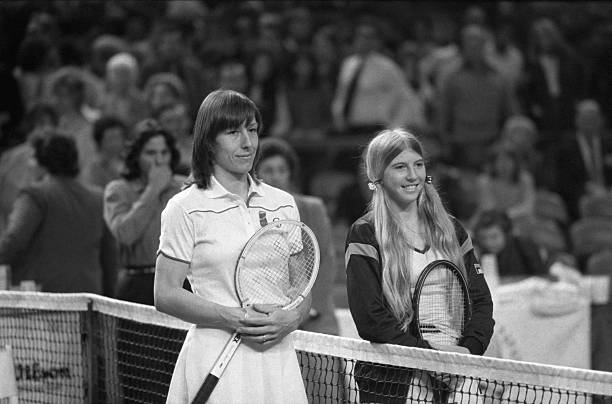 法網(wǎng)雙打戰(zhàn)報(bào)：跨國(guó)組合展現(xiàn)默契配合