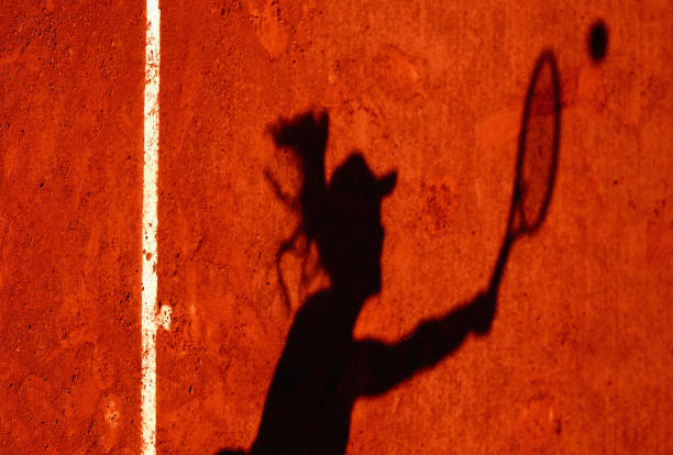 為什么法網(wǎng)使用紅土而溫網(wǎng)使用草地？