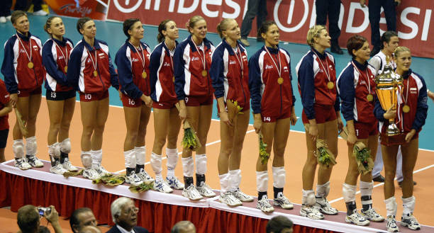 郎平國(guó)籍爭(zhēng)議：她現(xiàn)在的國(guó)籍是哪個(gè)國(guó)家？