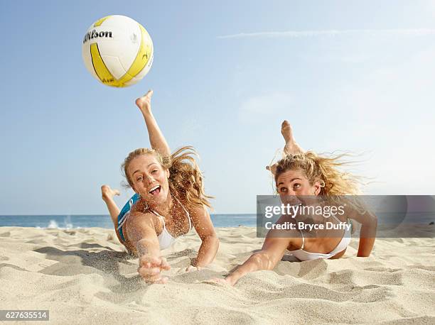 沙灘排球每隊(duì)人數(shù)標(biāo)準(zhǔn)是多少？