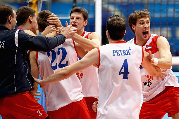 如何繪制清晰易懂的排球插上戰(zhàn)術(shù)圖：分步指南