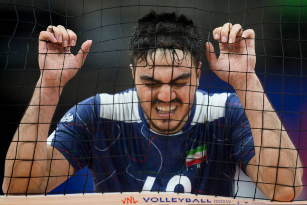 排球場上最實用的防守動作：如何做好墊球與救球