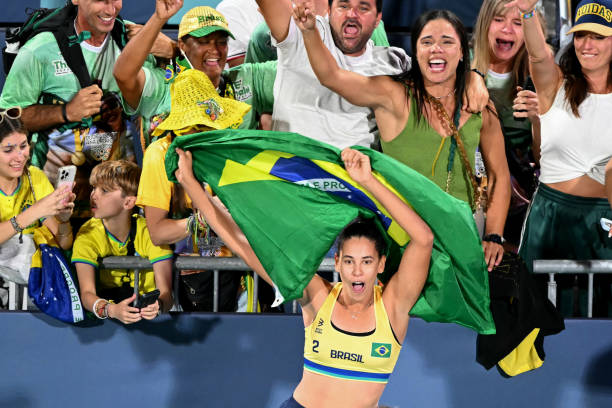 排球比賽中的關(guān)鍵時(shí)刻：發(fā)球失誤如何影響局勢(shì)？