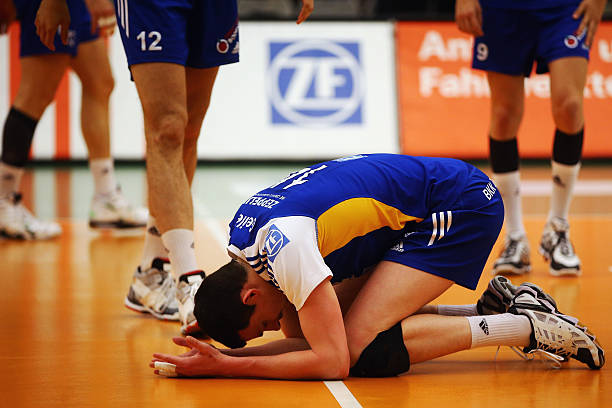 丁霞退役疑云：知乎網(wǎng)友深度解析其近期動態(tài)