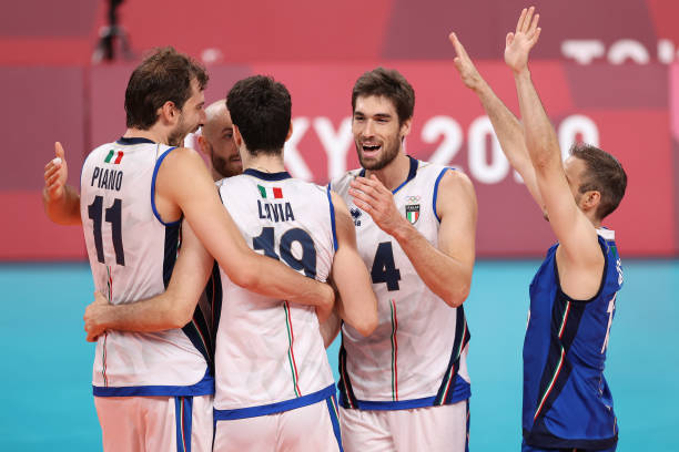 墊氣排球訓(xùn)練視頻：提升你的墊球與傳球能力