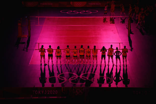 如何通過光影技巧增強(qiáng)排球繪畫的立體感