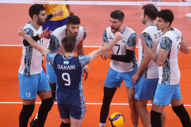 丁霞丈夫個(gè)人資料大公開(kāi)：職業(yè)、年齡、背景全解析