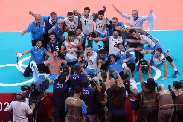 經(jīng)典回顧：塔伊薩攔死王一梅，巴西女排關(guān)鍵得分瞬間