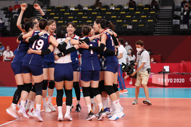 排球墊球常見問題解答：教練一對一指導(dǎo)