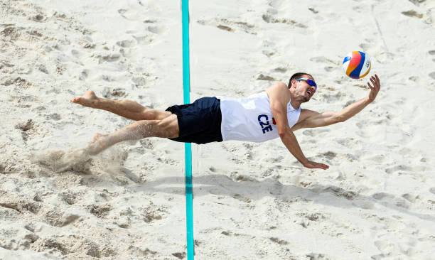 國際排球打法演變：從傳統(tǒng)到現(xiàn)代的戰(zhàn)術(shù)發(fā)展