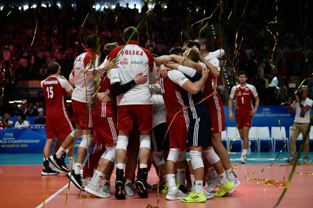 排球場地尺寸要求：比賽場地的長寬與高度