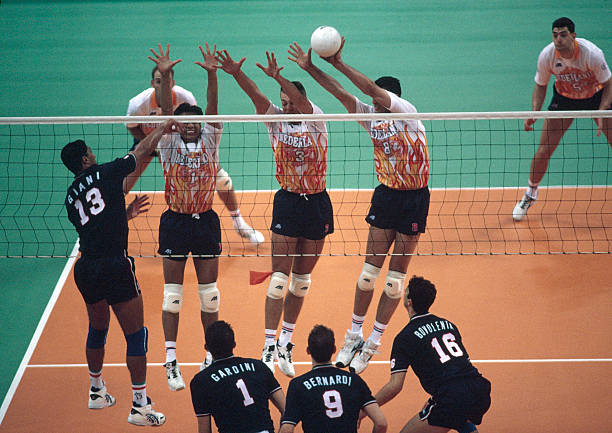 氣排球與排球的器材差異：球、網(wǎng)高與場地尺寸詳解