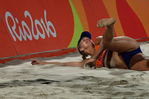 如何快速提升中考排球顛球穩(wěn)定性？